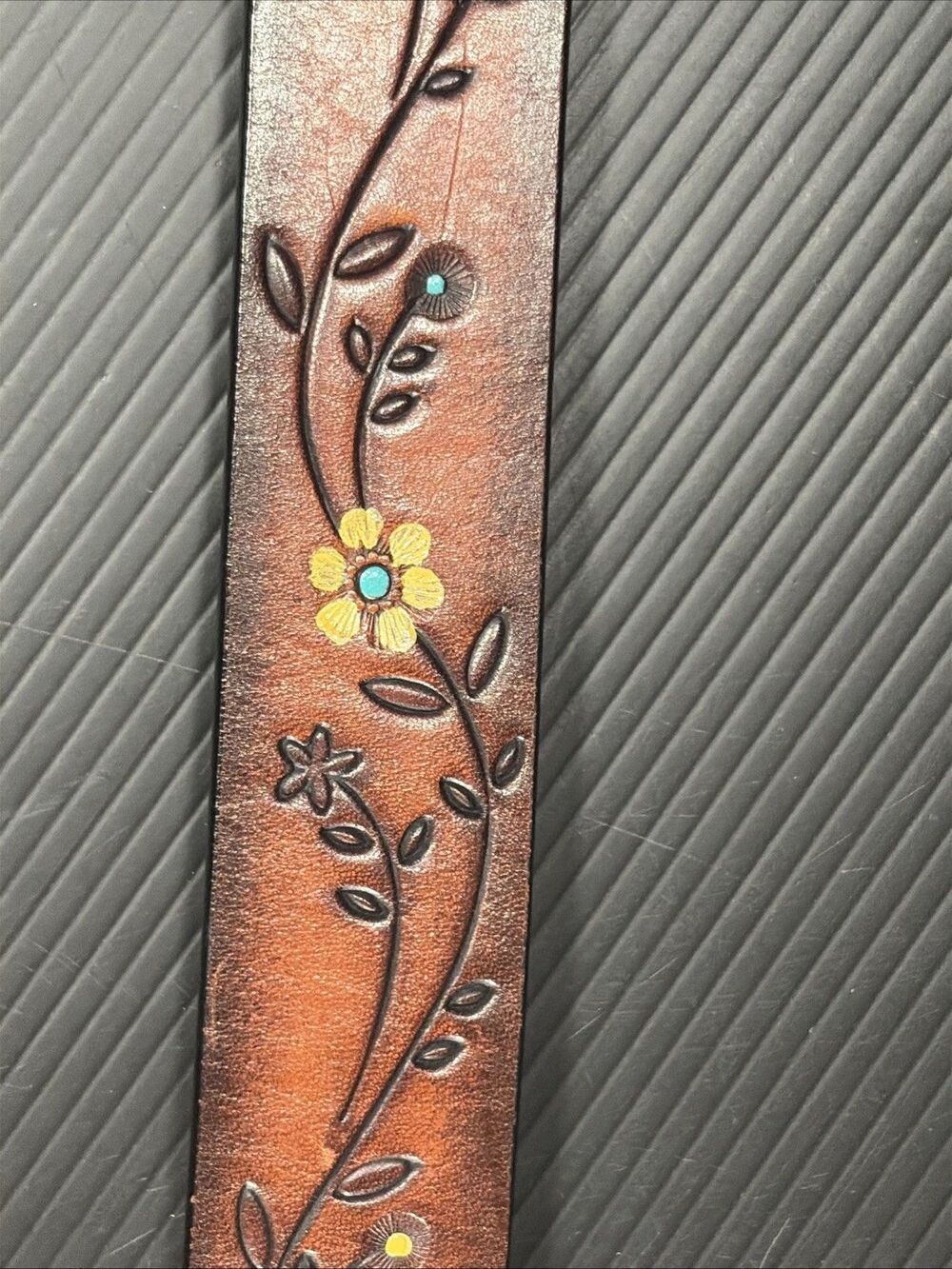 Brighton Leather Belt Womens Small 28 Brown Embossed Flower Heart Buckle Western - Picture 2 of 16